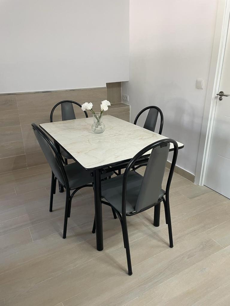 Planta Baja Moderna Y Nueva A Estrenar En El Centro Ciudad 2 Habitaciones Y 2 Banos Έλτσε Εξωτερικό φωτογραφία